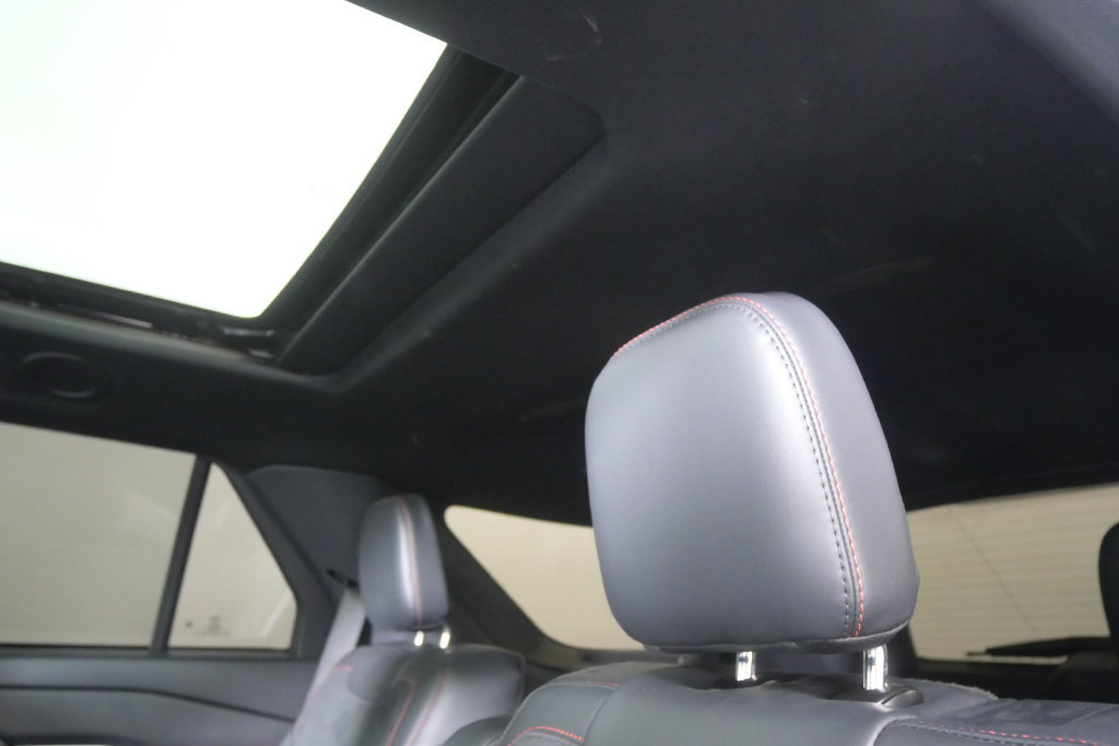 Used 2025 Ford Explorer ST w/ Sun And Sound Package AWD/4WD image 17