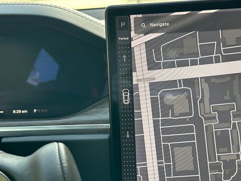 Used 2023 Tesla Model S Standard Range image 28