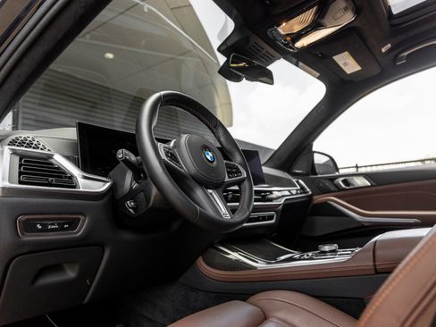 Used 2026 BMW X7 M60i AWD/4WD image 23