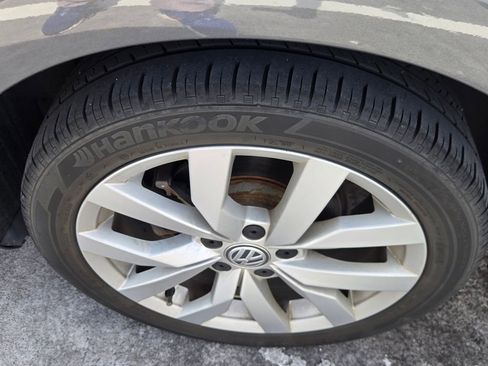 Used 2019 Volkswagen Golf SE FWD image 8