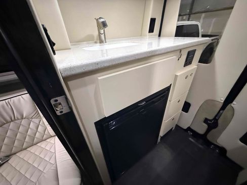 Used 2017 Mercedes-Benz Sprinter 3500 image 18