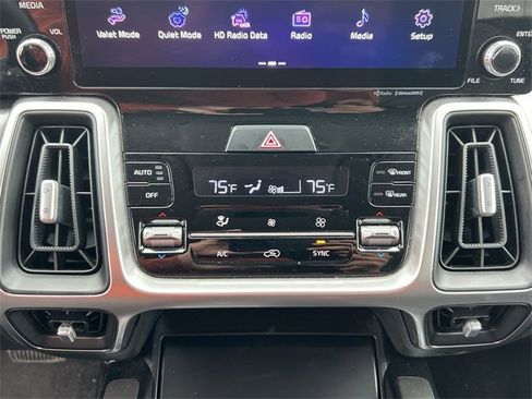 Certified 2023 Kia Sorento S image 19