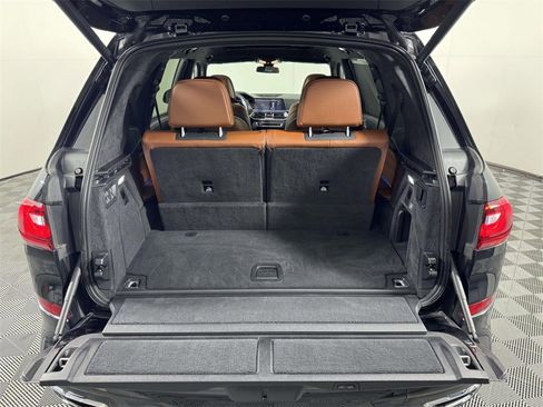Used 2020 BMW X7 xDrive40i w/ M Sport Package image 14