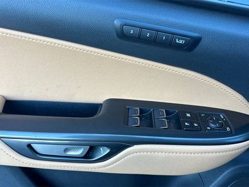 Used 2025 Lexus NX 250 FWD w/ Premium Package image 11