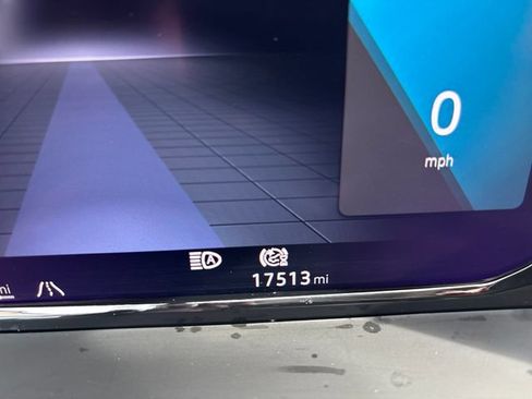 Certified 2025 Volkswagen Atlas SE AWD/4WD image 18
