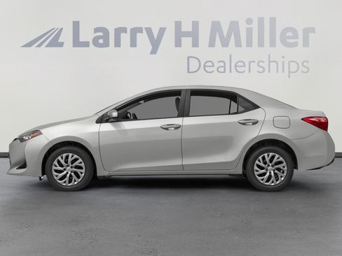 Used 2018 Toyota Corolla SE w/ Protection Package image 3