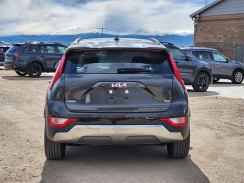 New 2025 Kia Niro EX Touring image 6