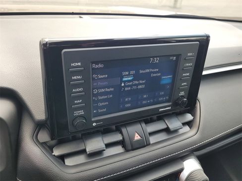 Used 2022 Toyota RAV4 LE image 13