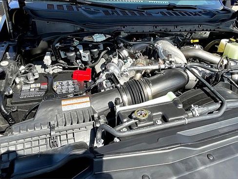 New 2026 Ford F250 Platinum w/ FX4 Off-Road Package image 11