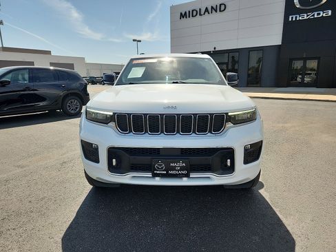 Used 2024 Jeep Grand Cherokee L Overland AWD/4WD image 2