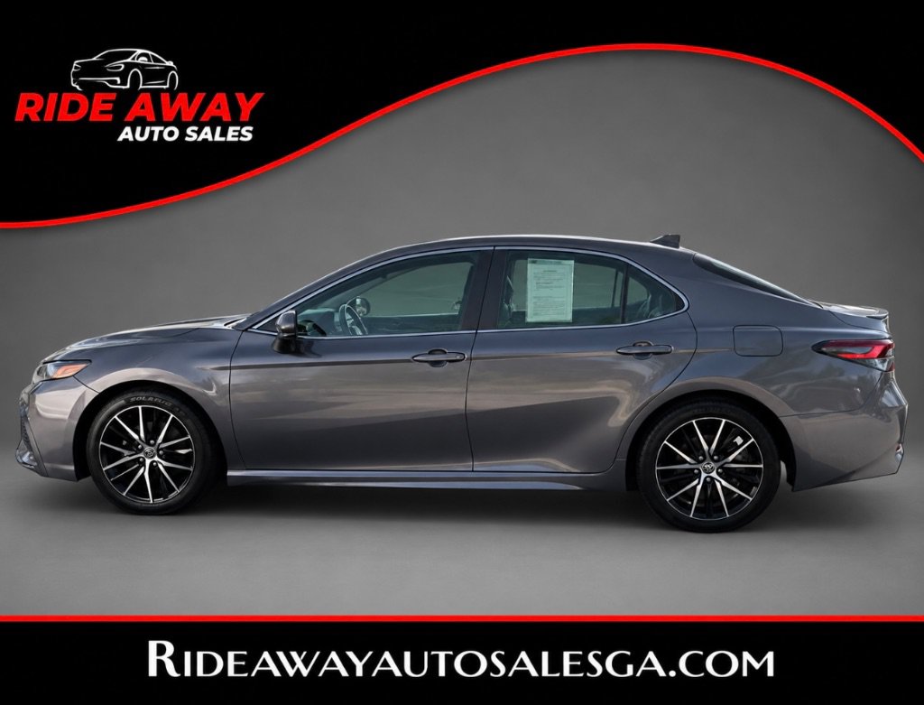 Used 2021 Toyota Camry SE w/ Carpet Mat Package (TMS) FWD image 1