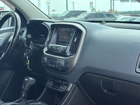 Used 2017 Chevrolet Colorado Z71 AWD/4WD image 21