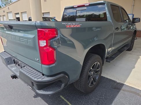 Used 2025 Chevrolet Silverado 1500 LT Trail Boss w/ Convenience Package II AWD/4WD image 6