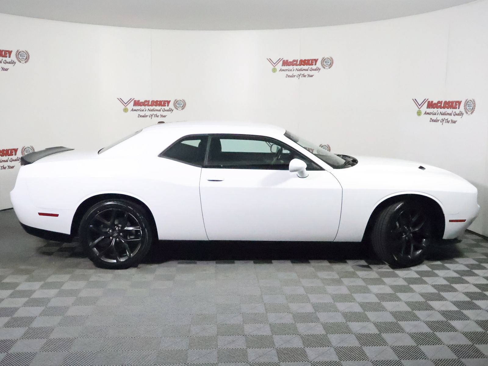 Used 2022 Dodge Challenger SXT w/ Blacktop Package RWD image 3