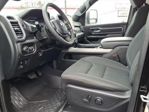 Used 2025 RAM 1500 Big Horn AWD/4WD image 12