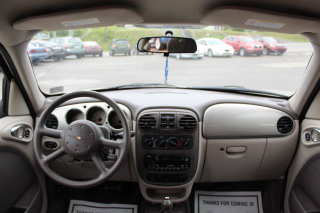 Used 2005 Chrysler PT Cruiser Touring FWD image 14