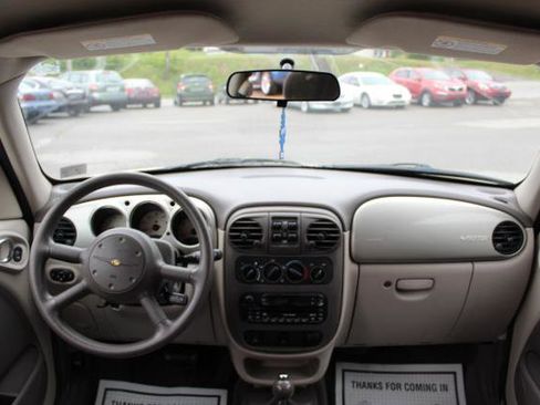 Used 2005 Chrysler PT Cruiser Touring FWD image 14