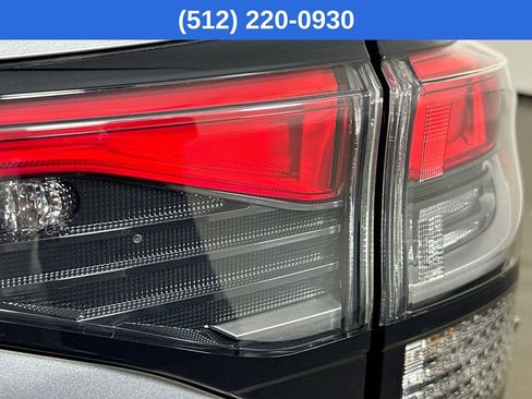 Certified 2025 Subaru Forester Limited image 34