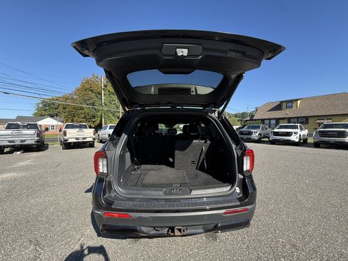 Used 2025 Ford Explorer ST-Line w/ ST-Line Street Pack AWD/4WD image 31