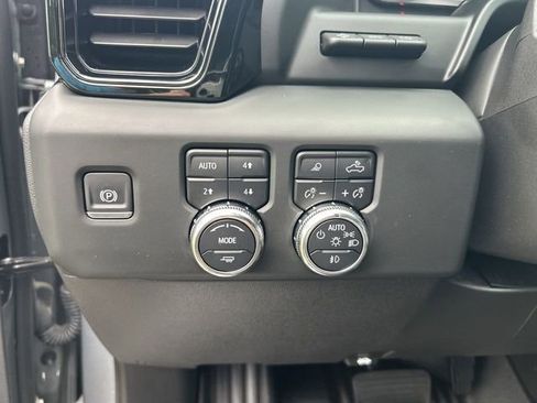 Used 2024 GMC Sierra 1500 AT4X AWD/4WD image 17