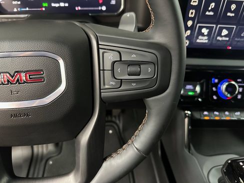 Used 2026 GMC Sierra 1500 AT4 w/ Technology Package AWD/4WD image 16