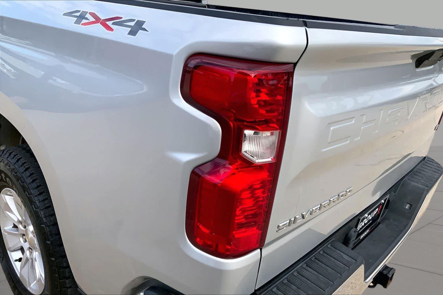 Used 2020 Chevrolet Silverado 1500 LT w/ Fleet Comfort Package AWD/4WD image 28