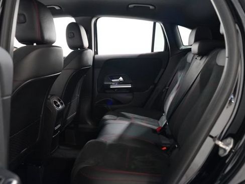 Used 2022 Mercedes-Benz GLA 250 4MATIC image 32