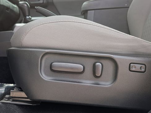 Used 2020 Toyota Tacoma SR5 image 25