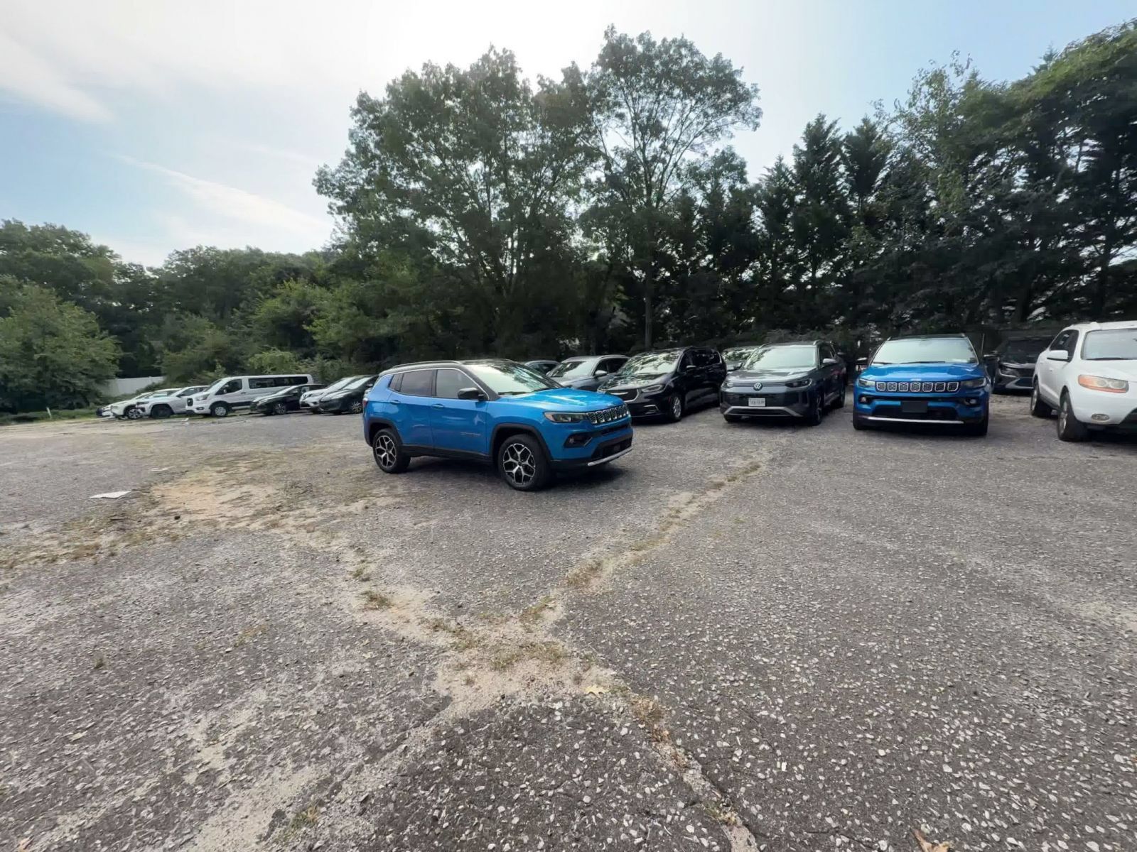 Used 2025 Jeep Compass Limited AWD/4WD image 2