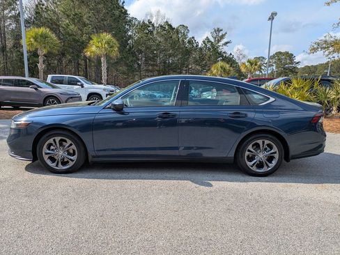 Used 2023 Honda Accord EX image 7