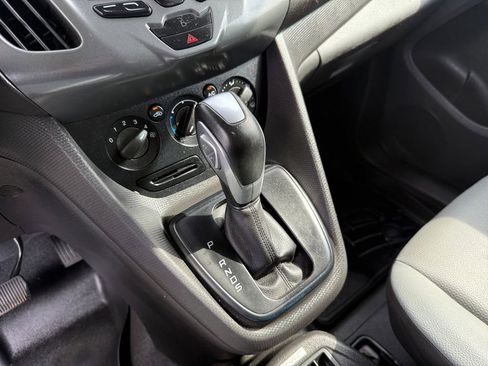 Used 2017 Ford Transit Connect XL FWD image 18