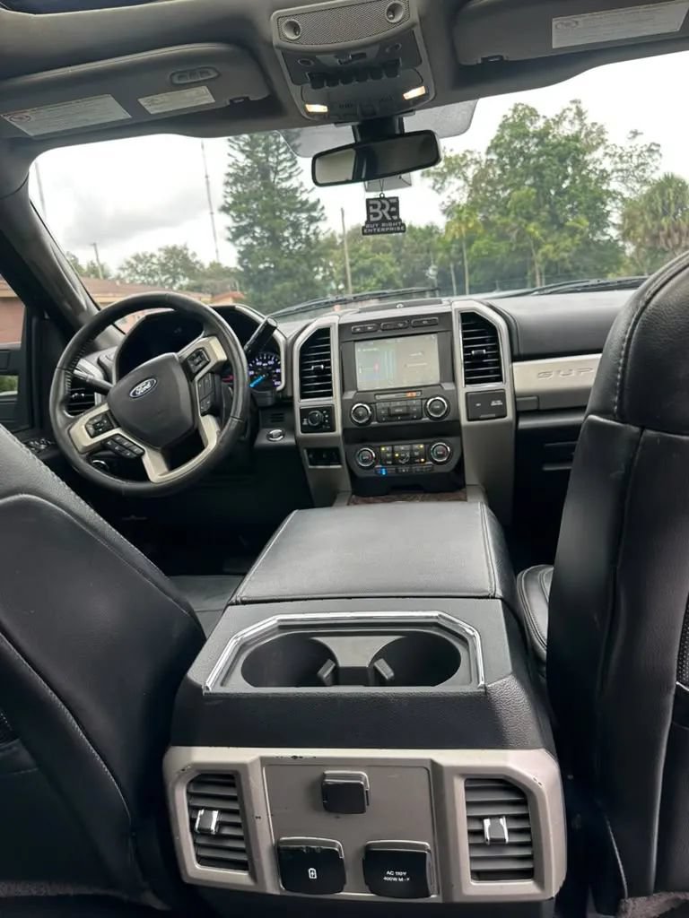 Used 2019 Ford F250 Lariat w/ Lariat Ultimate Package AWD/4WD image 16