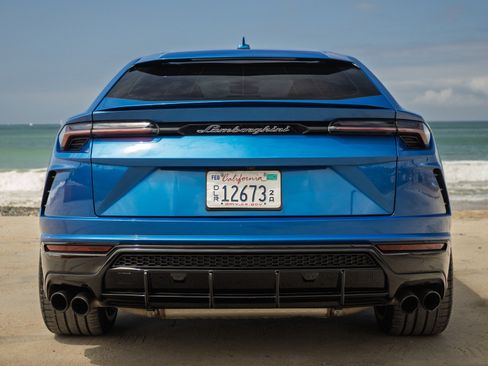 Used 2020 Lamborghini Urus AWD/4WD image 6