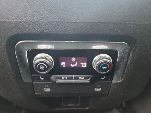 Used 2023 GMC Yukon AT4 image 13