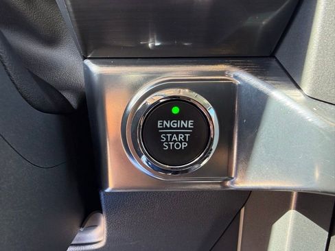 Used 2022 Ford F150 Lariat image 48