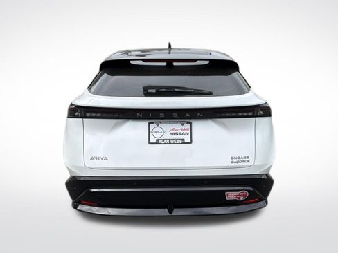Used 2023 Nissan Ariya AWD image 4