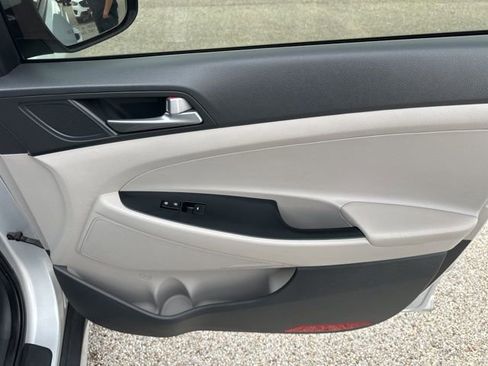 Used 2017 Hyundai Tucson Sport w/ Cargo Package image 48