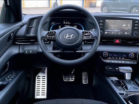 New 2026 Hyundai Elantra SEL Sport Premium FWD image 6