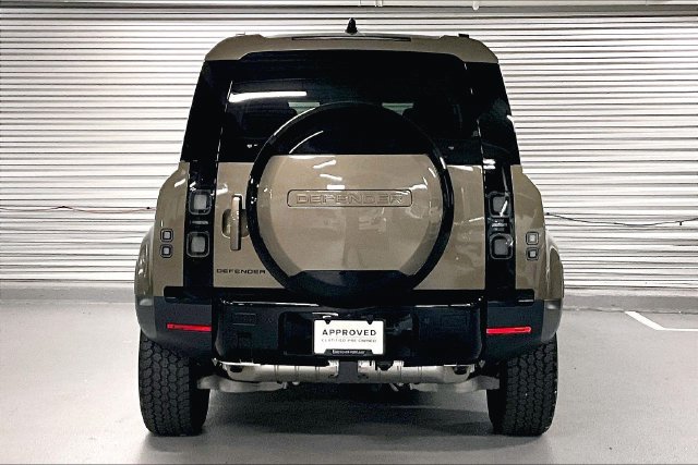 Certified 2026 Land Rover Defender 110 S AWD/4WD image 3