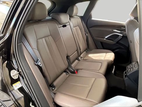 Used 2026 Audi Q5 Premium AWD/4WD image 19