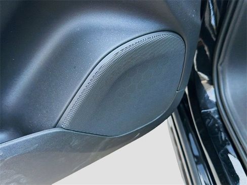 Used 2024 Volvo XC90 B5 Core image 25