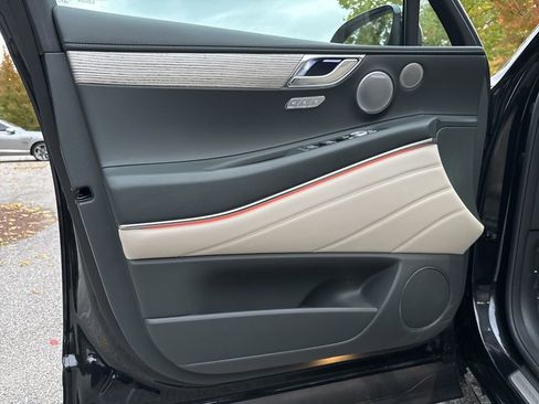 Used 2025 Genesis GV80 3.5T Advanced image 12