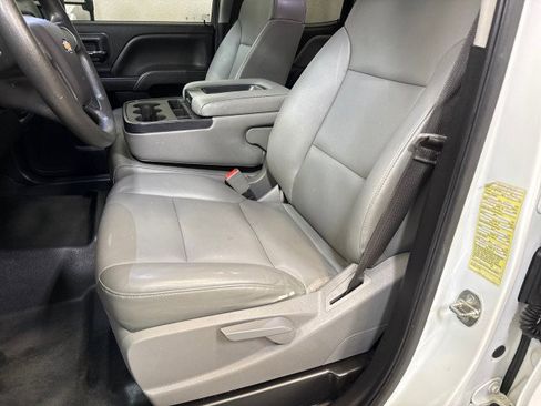 Used 2019 Chevrolet Silverado 2500 W/T w/ WT Convenience Package image 17