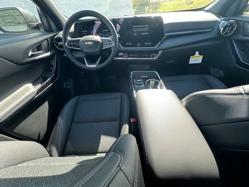 New 2026 Chevrolet Equinox LT w/ Convenience Package II image 18