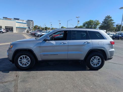 Used 2020 Jeep Grand Cherokee Laredo AWD/4WD image 8