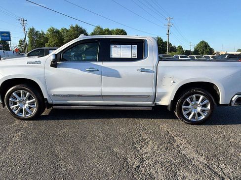Certified 2023 Chevrolet Silverado 1500 High Country w/ High Country Premium Package AWD/4WD image 8