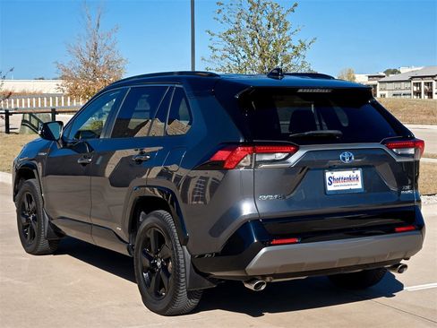 Used 2019 Toyota RAV4 XSE image 5