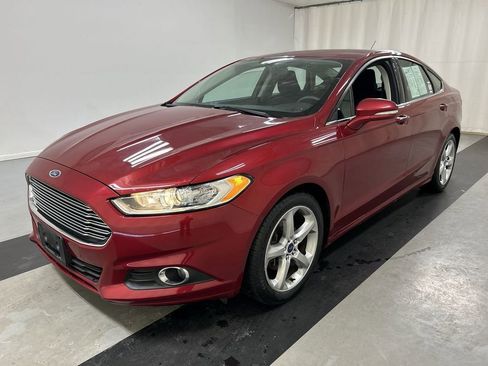 Used 2016 Ford Fusion SE image 5