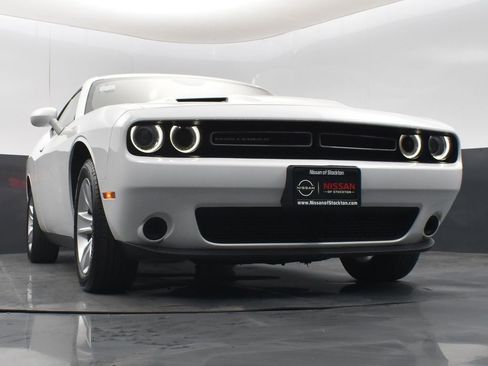 Used 2023 Dodge Challenger SXT image 31