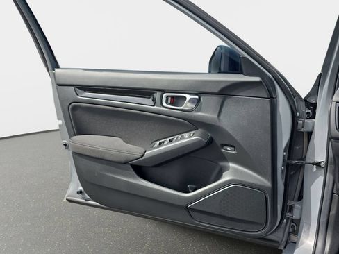 Used 2025 Honda Civic Sport image 28